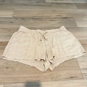 Gap linen smocked‎ waist shorts tan khaki size large